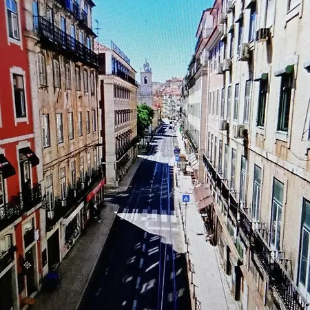 Apartamento Light And Comfortable Flat In The Center Lisboa