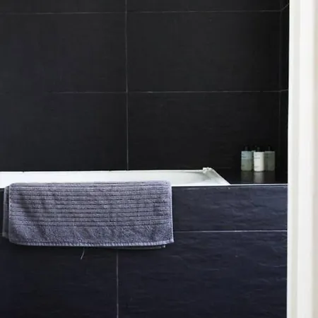 Light And Comfortable Flat In The Center Apartament *