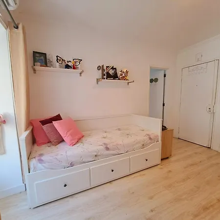 Light And Comfortable Flat In The Center Lizbona
